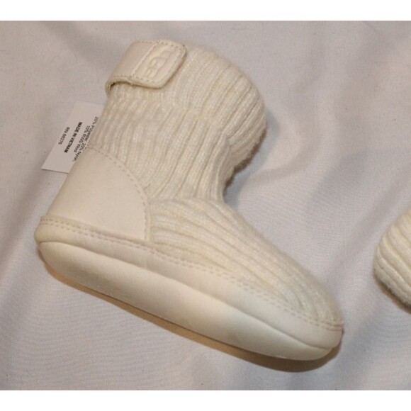 NIB UGG Infant Skylar Knit Sweater Booties Cream NIB - Picture 5 of 5